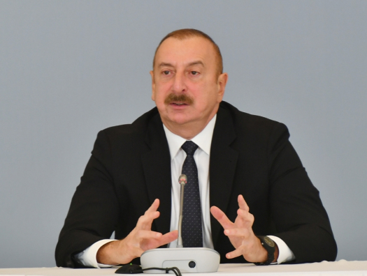Алиев: Раб России заявляет о территориальных претензиях к Турции