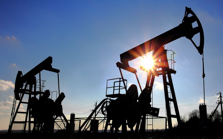 Azerbaijani oil price settles above $90