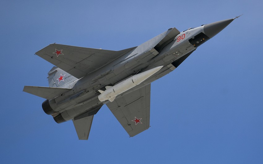 MIG-31 fighter jet crashes in Russia
