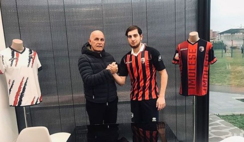 Итальянский клуб подписал контракт с форвардом сборной Азербайджана