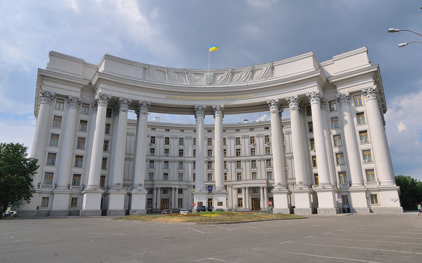 МИД Украины: Наши посольства и консульства в 12 странах уже получили 21 угрозу