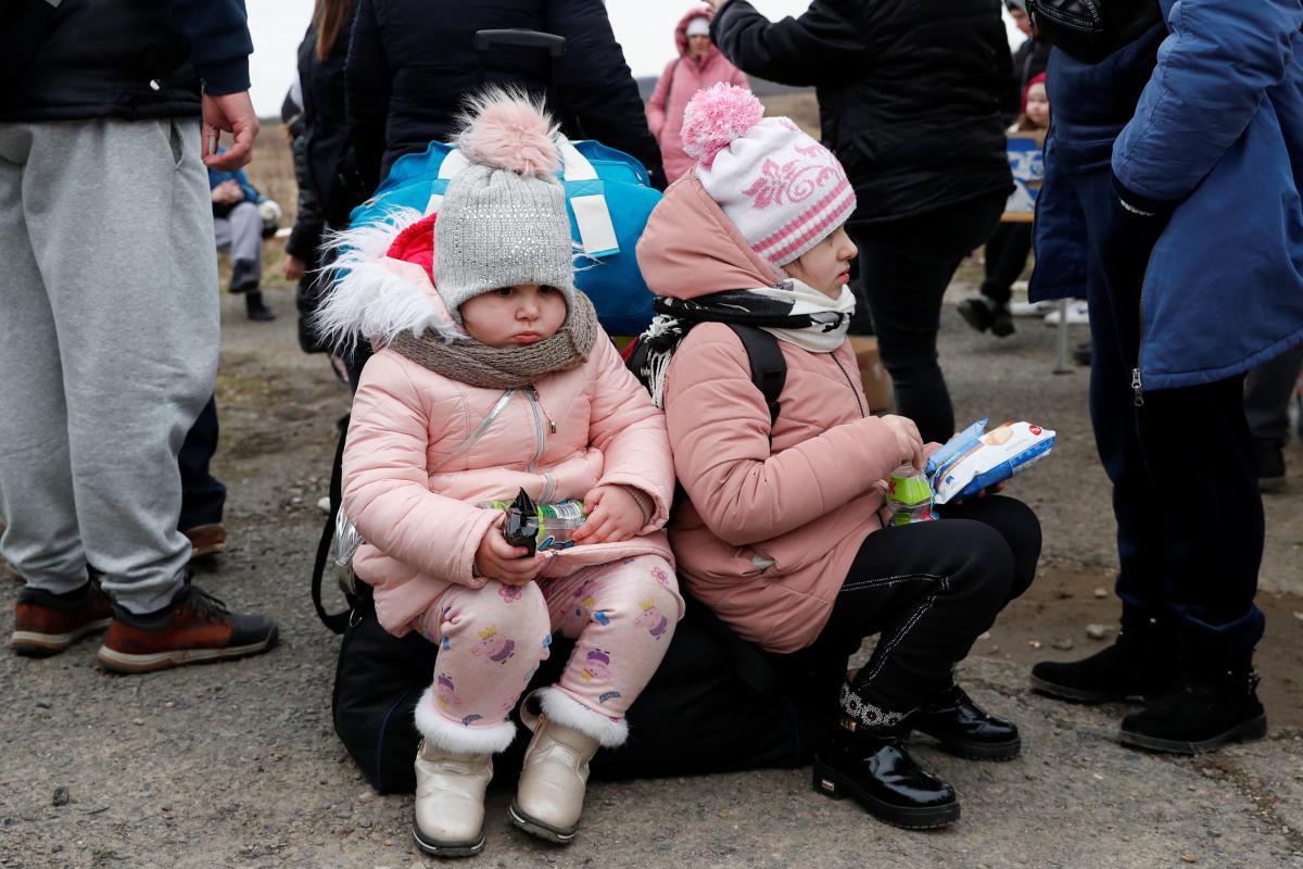 Ukrayna zorla Rusiyaya aparılan 128 uşağı geri qaytara bilib