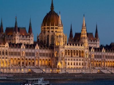 Macarıstan Finlandiyanın NATO-ya üzvlüyünü ratifikasiya edib