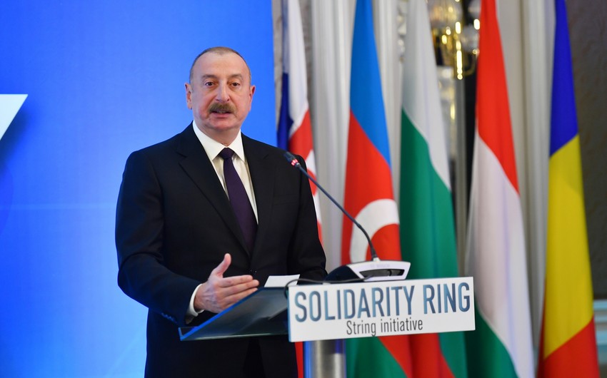 Алиев: Азербайджан увеличит географию энергопоставок с 6 до как минимум 10 стран
