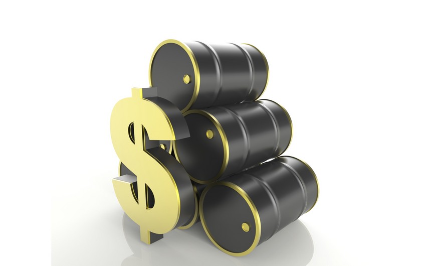 Azerbaijani oil drops in price