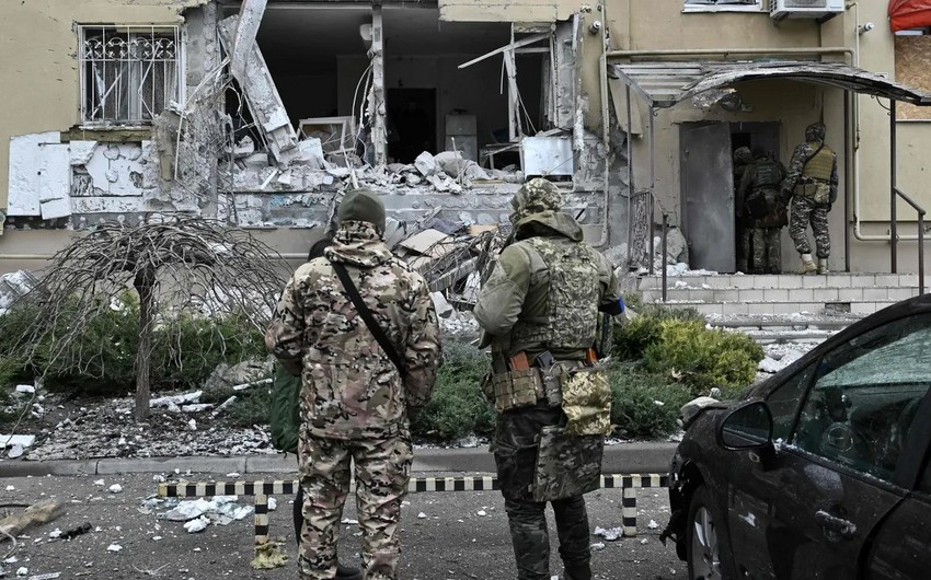 Russian army shells Ukraine's Kherson , killing 3, injuring 5