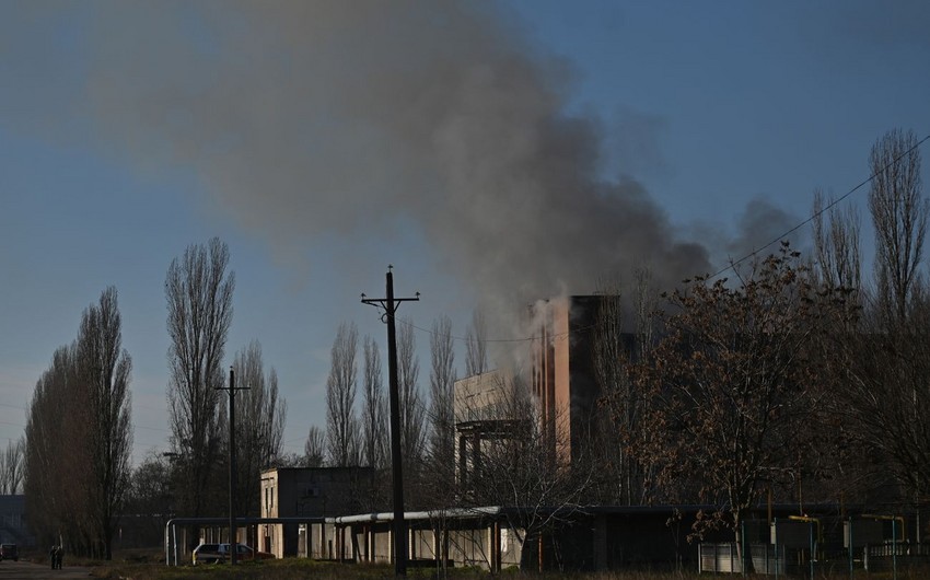 Russian army opens fire on Kherson, killing 2 and injuring 4