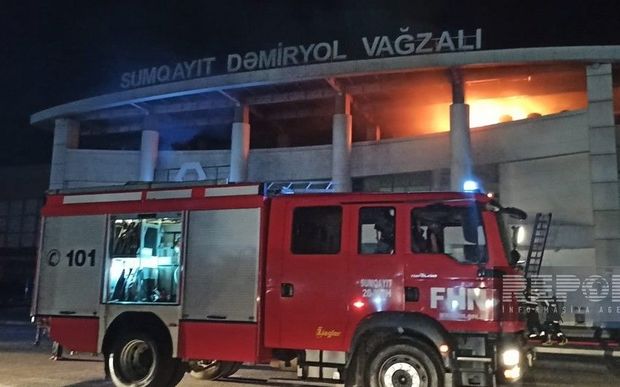 Sumqayıt Dəmiryol Vağzalında yanğın olub, 10 nəfər təxliyə edilib - YENİLƏNİB