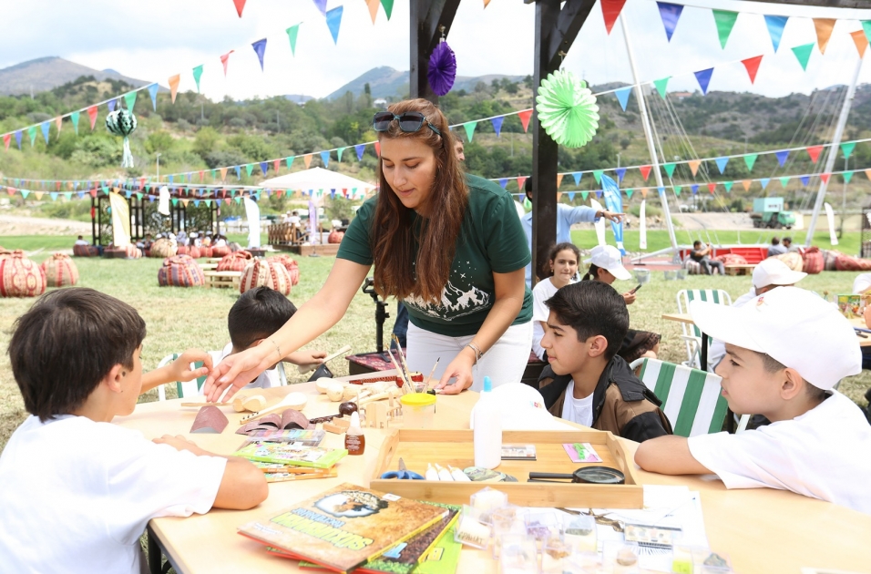 В Лачыне был организован летний лагерь Фестиваля детского искусства