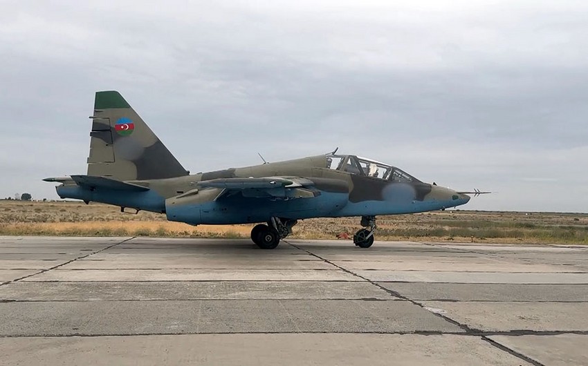 Военная авиационная техника Азербайджана выполнила тренировочные полеты