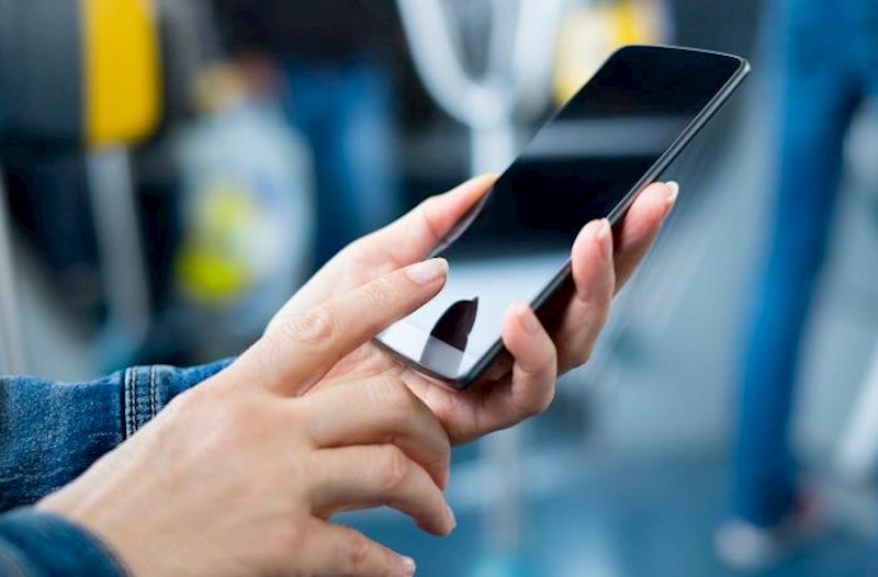 Azərbaycana gətirilən mobil cihazların qeydiyyatına görə rüsum azaldılır