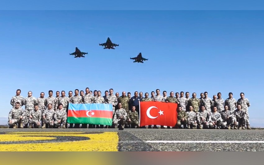Минобороны Турции обнародовало кадры совместных учений с Азербайджаном