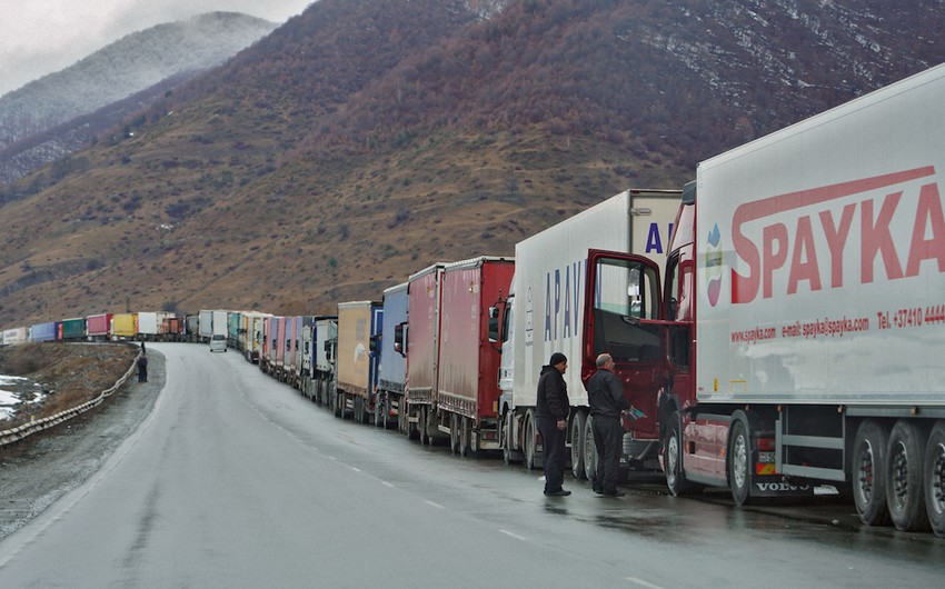 About 3,400 trucks waiting on Russia-Georgia border