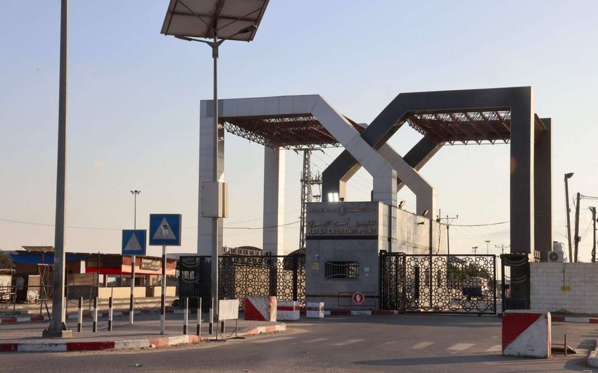 Around 90,000 liters of fuel delivered through Rafah checkpoint to Gaza Strip