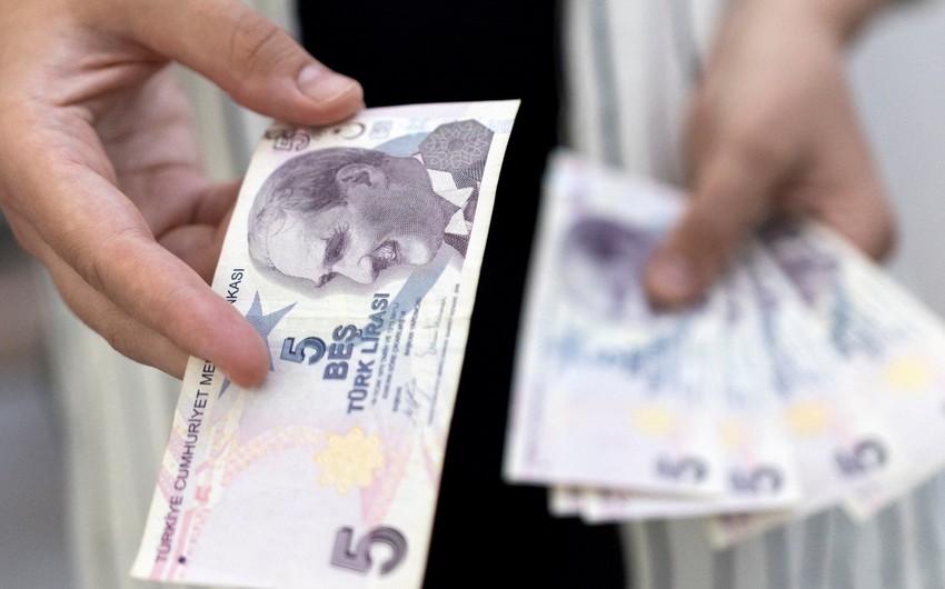 Turkish lira hits historical low