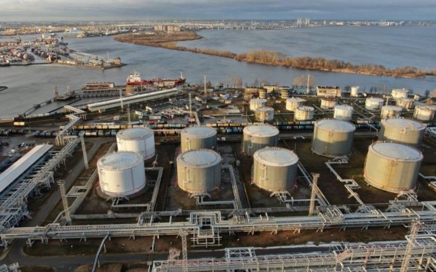 Ukrainian intelligence attacks oil depot in St. Petersburg with drones