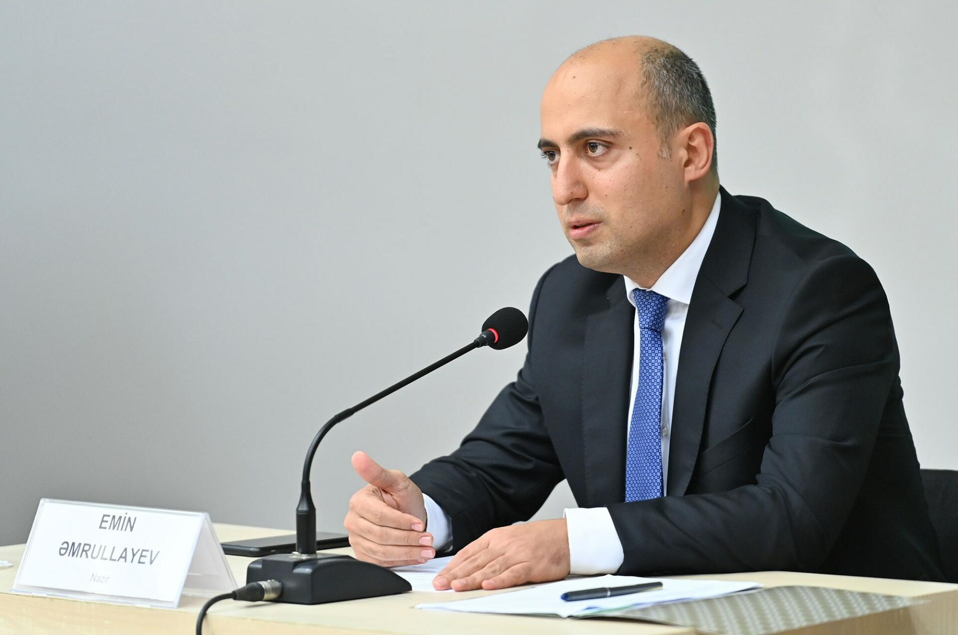 В Азербайджане в этом году пройдут сертификацию еще 25-30 тыс. учителей