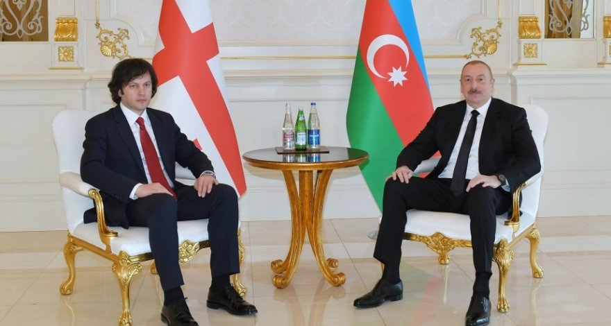 Началась встреча Президента Ильхама Алиева с премьер-министром Грузии один на один