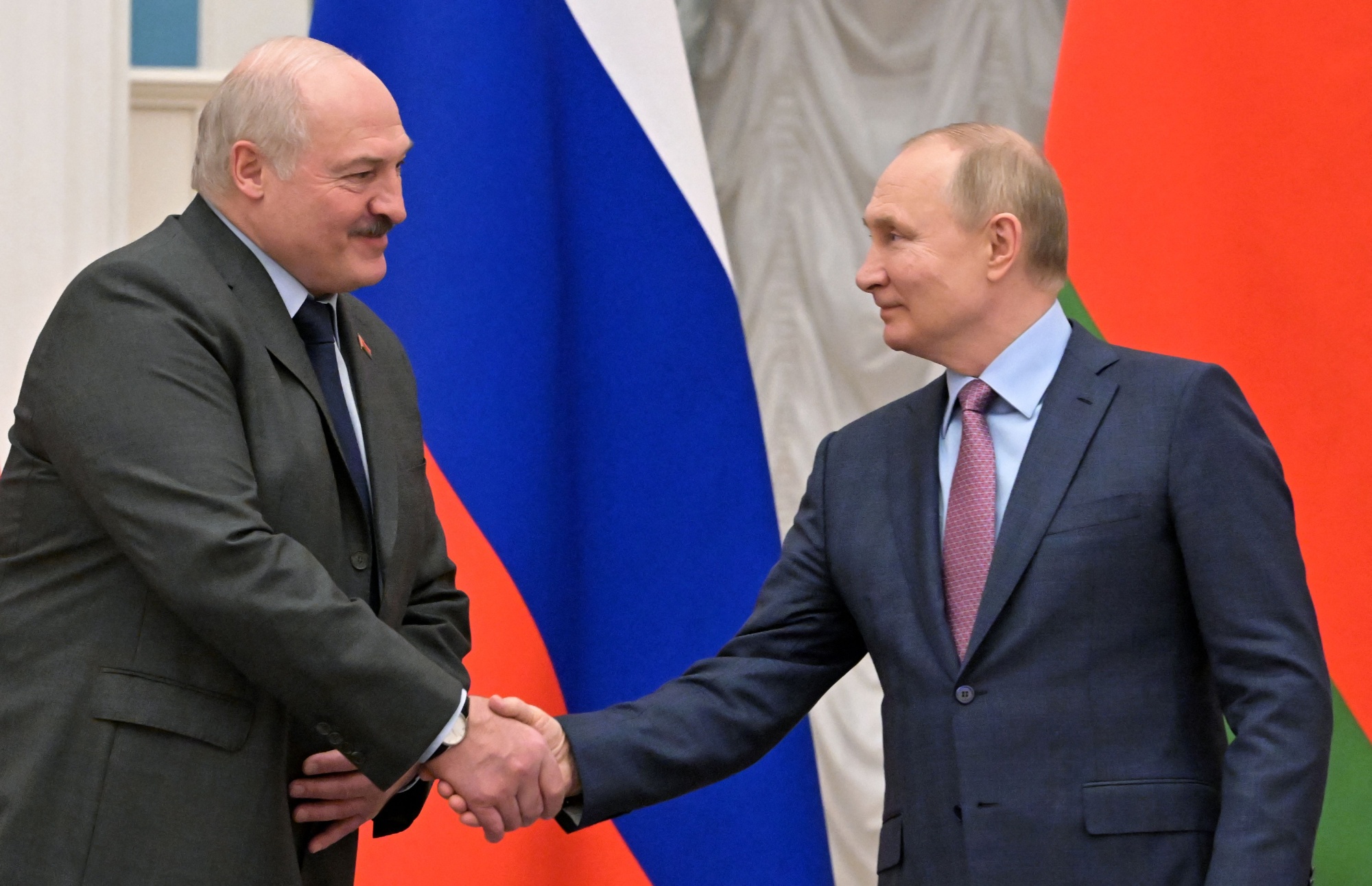 Putinlə Lukaşenko arasında telefon  danışığı olub