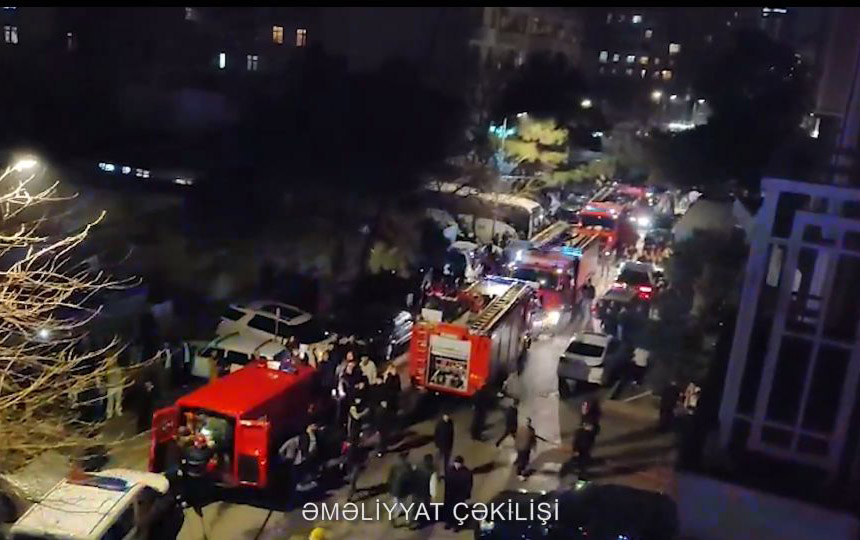 В Баку загорелось жилое здание: жильцы были эвакуированы - ОБНОВЛЕНО