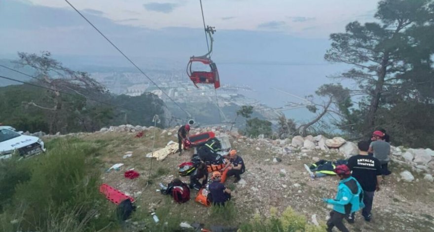 Число эвакуированных с канатной дороги в турецкой Анталье достигло 98