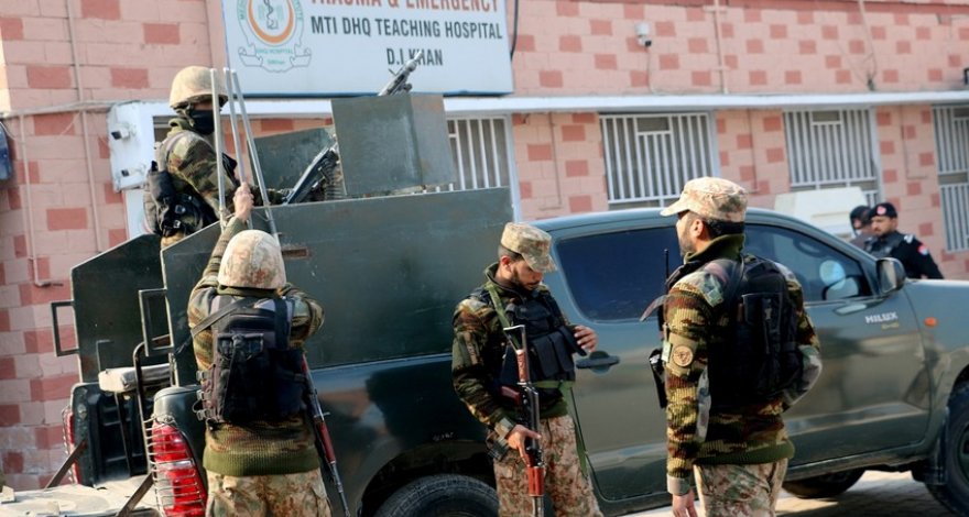 В Пакистане жертвами нападения боевиков стали 11 человек