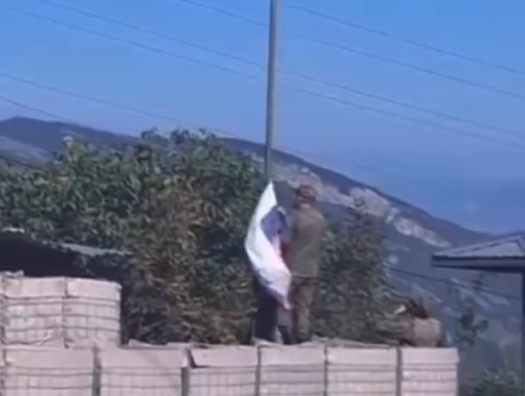 В Лачине спустили российский флаг 