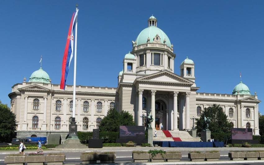 Serbiya parlamenti yeni hökumət tərkibini təsdiqləyib