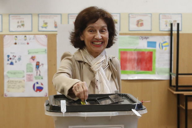 Впервые женщина побеждает на президентских выборах в Северной Македонии