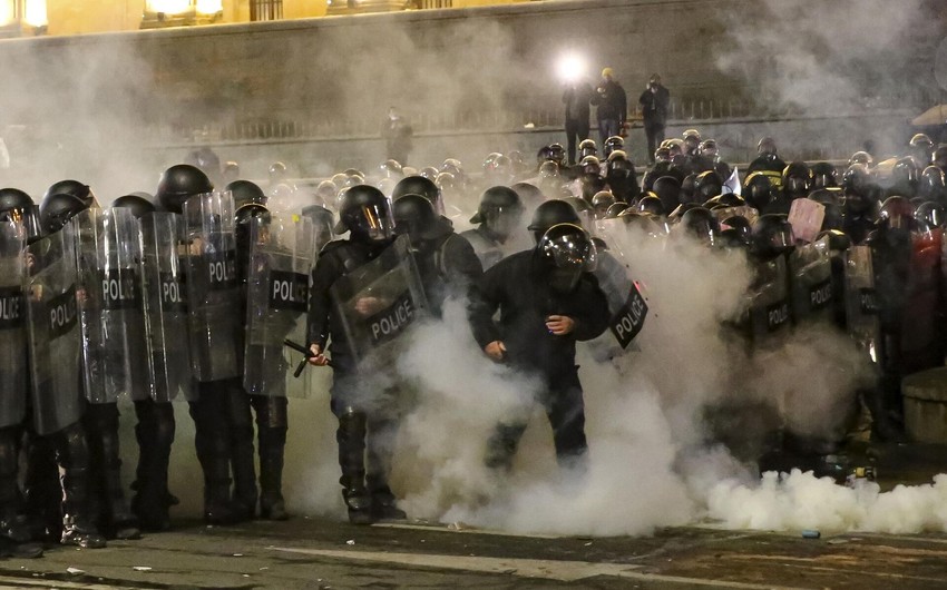 2 detained at rally in Tbilisi