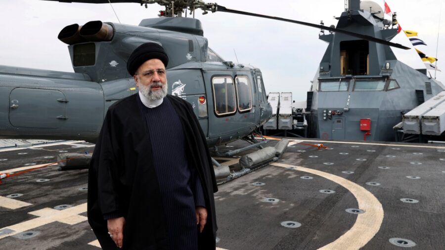 Prezidentin olduğu helikopter texniki nasazlıq səbəbindən qəzaya düşüb - İRNA