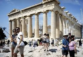 В Греции из-за жары скончались туристы