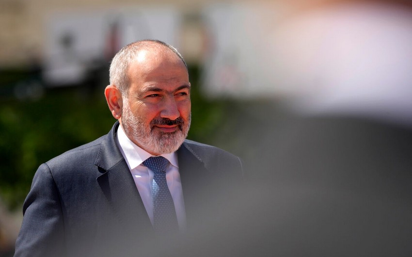 Armenia's Pashinyan embarks on London visit for European Community summit