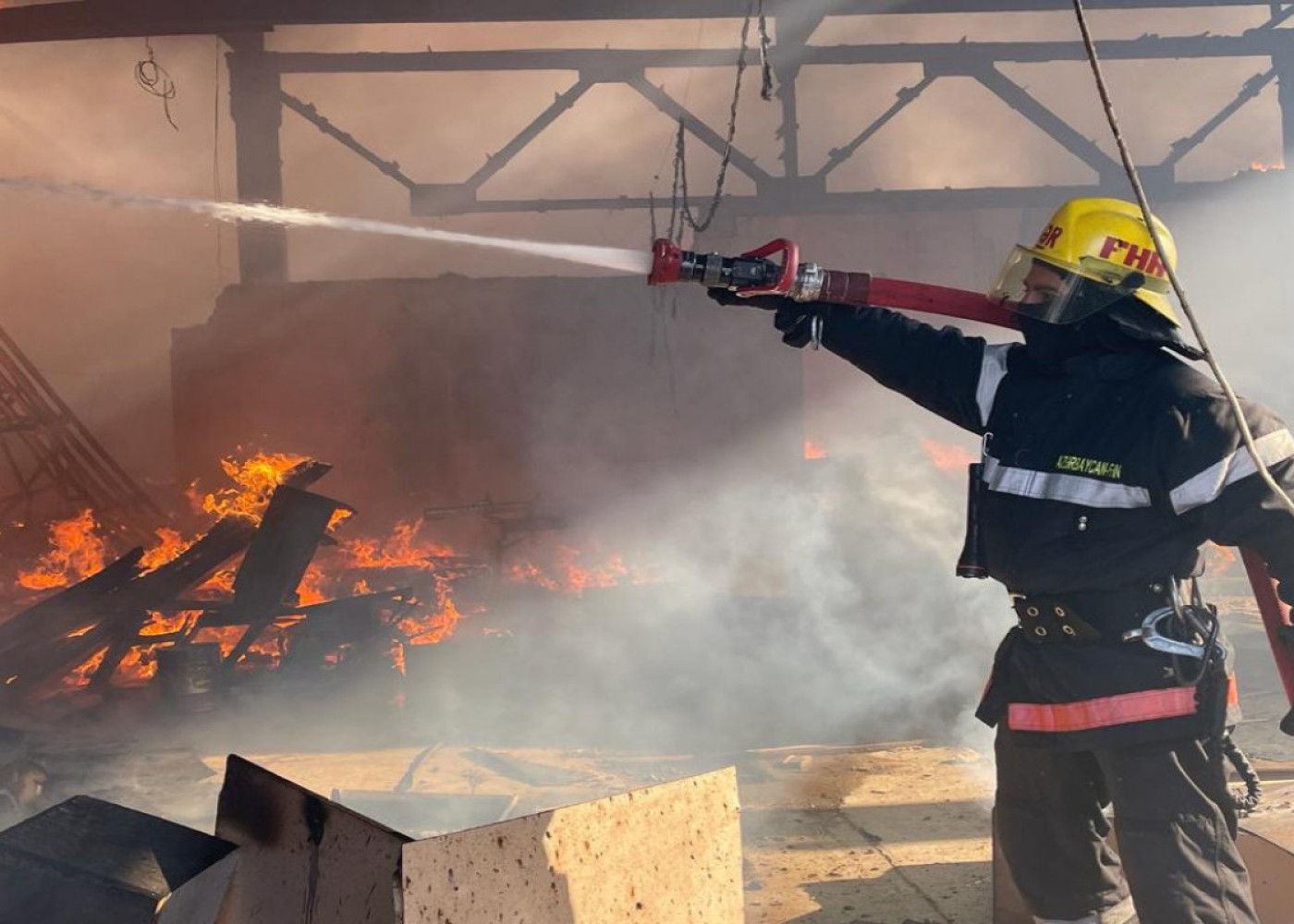 Neftçalada məktəb binasında yanğın olub