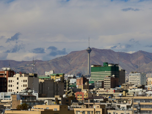 Tehranda  dövlət qurumları bağlanıb