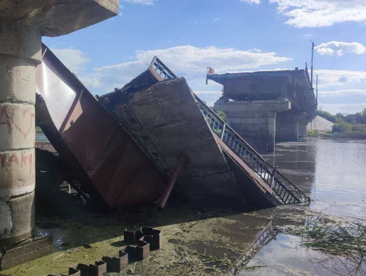 Российские военные попали в окружение в Курске  