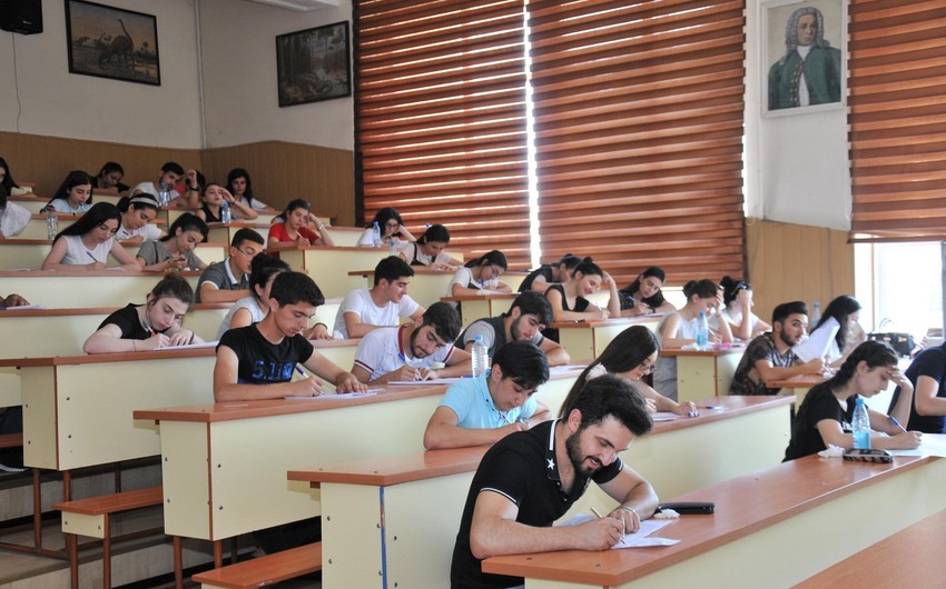 DİM universitetlərə boş qalan yerlərin sayını açıqlayıb