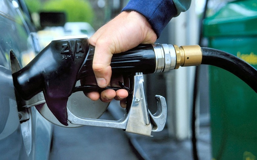 Azerbaijanis' fuel expenses rise by over 7%