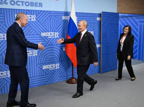 Putin Ərdoğanın yürütdüyü siyasəti  tərifləyib