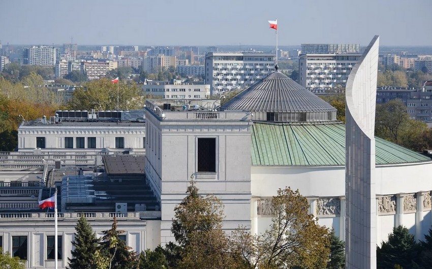 В здании парламента Польши искали бомбу