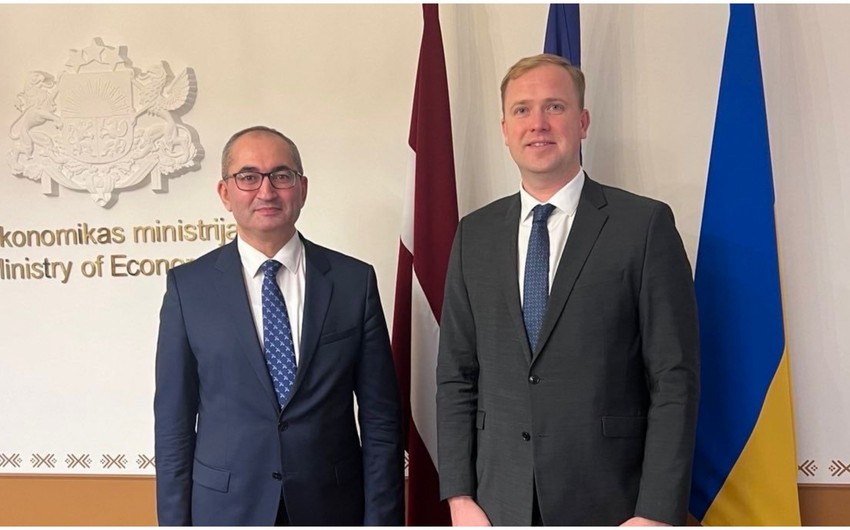 Azerbaijani envoy mulls Baku-Riga economic co-op with Latvian minister