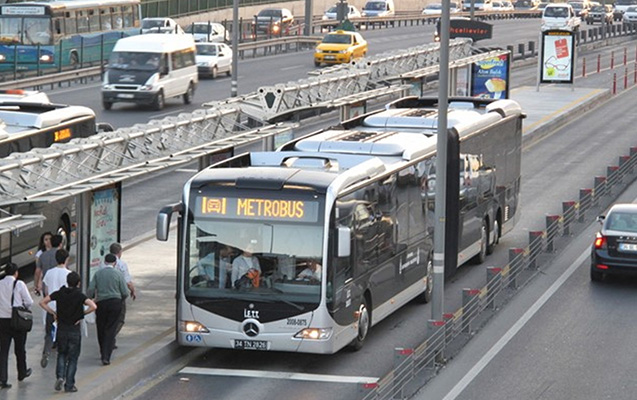 Bakı metrosunda qatarların 