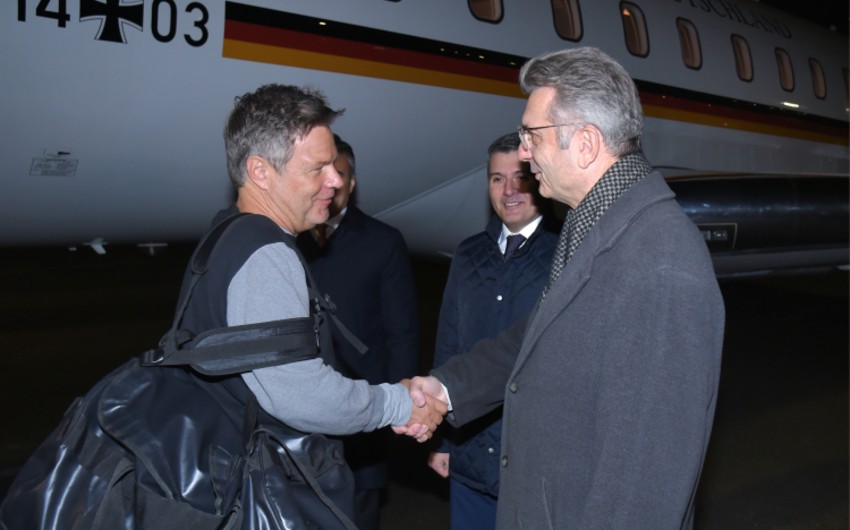 German vice chancellor arrives in Azerbaijan