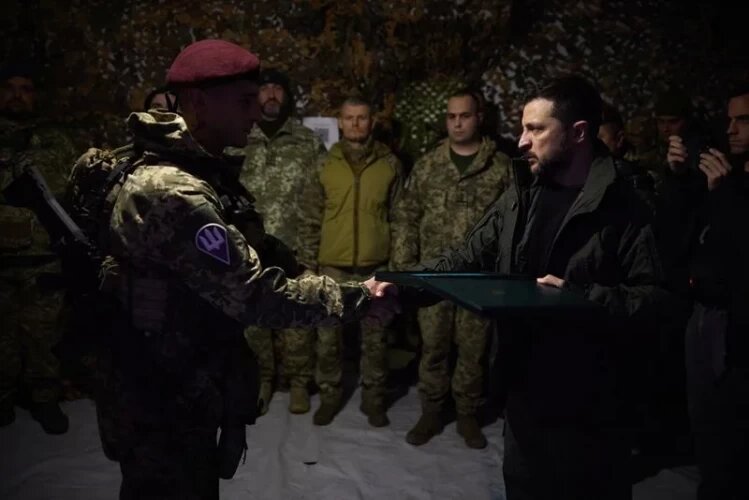 Ukraine's Zelenskiy visits embattled frontline towns