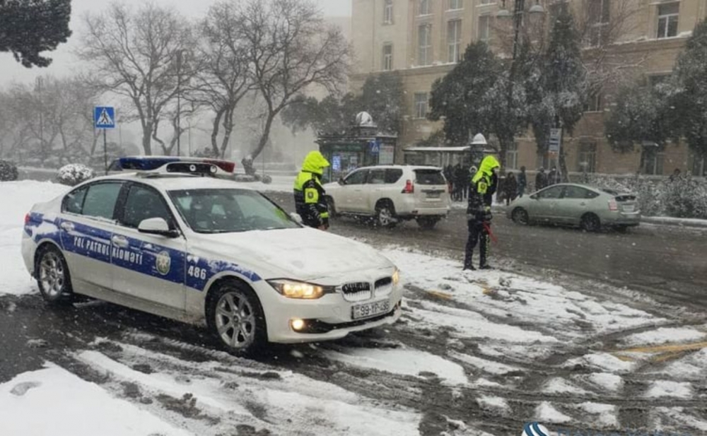 Дорожная полиция обратилась к водителям в связи с возможной гололедицей