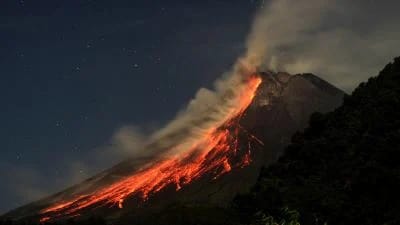 Havayda Kilauea vulkanı püskürüb