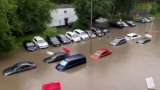 Heavy rain floods Moscow streets, disrupts transport