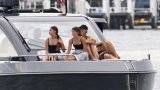 Иванку Трамп заметили на яхте в Майами вместе с Жизель Бюндхен