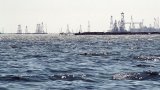 Шторм на Каспии: Ветер до 30 м/с и волны до 5,5 метра