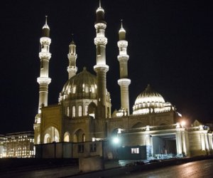 Qafqazın ən böyük məscidi - Fotolar